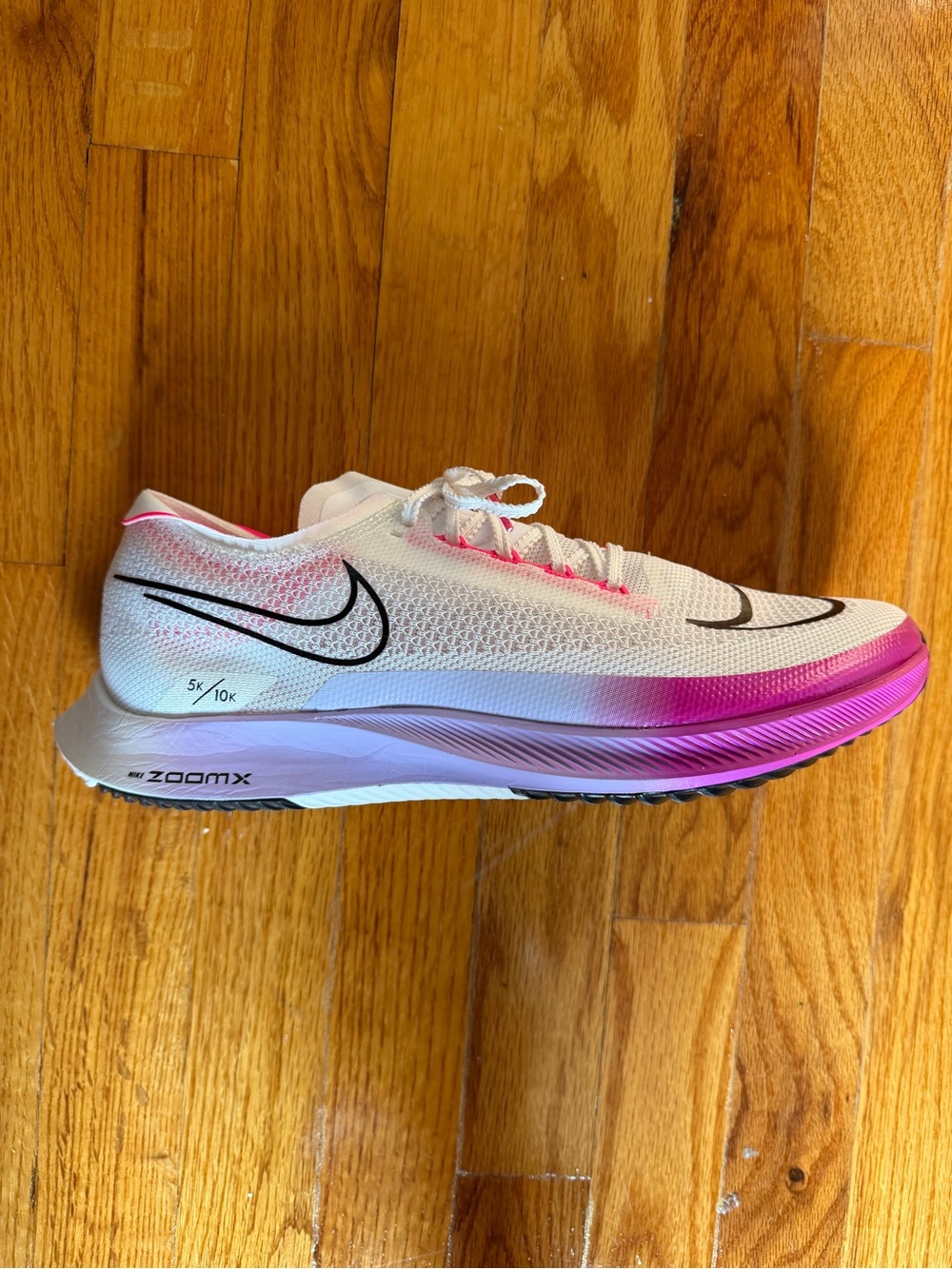Nike Women's White & Pink Gradient ZoomX Streakfly Running Shoe